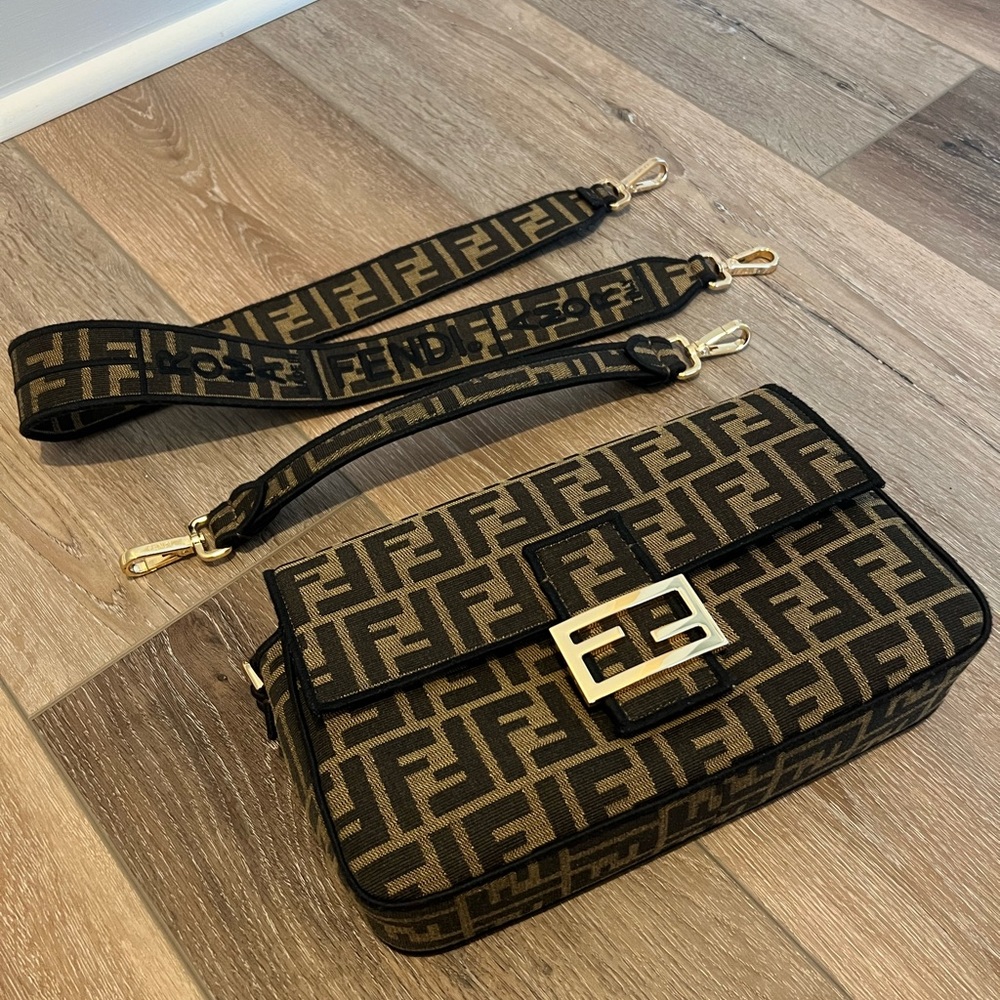 Lovely baguette *Fendi style*